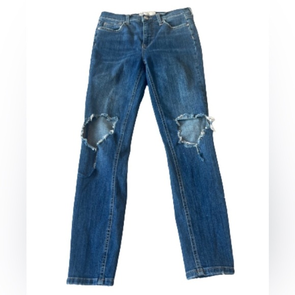 Free people distressed destroyed knee dark denim high waist jeans size 26 - Picture 1 of 8